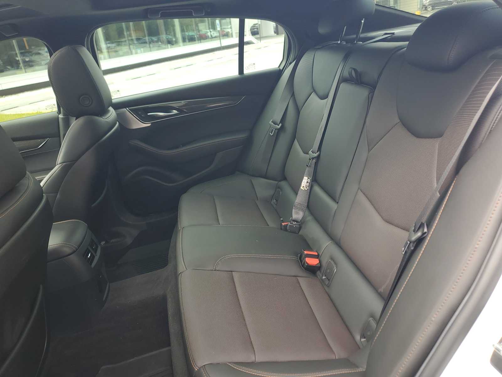 2022 Cadillac CT5 V photo 8