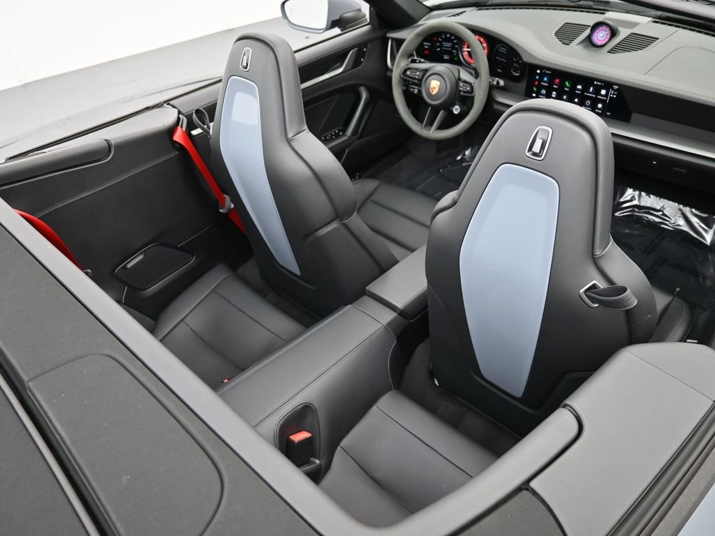 2024 Porsche 911 4S photo 27