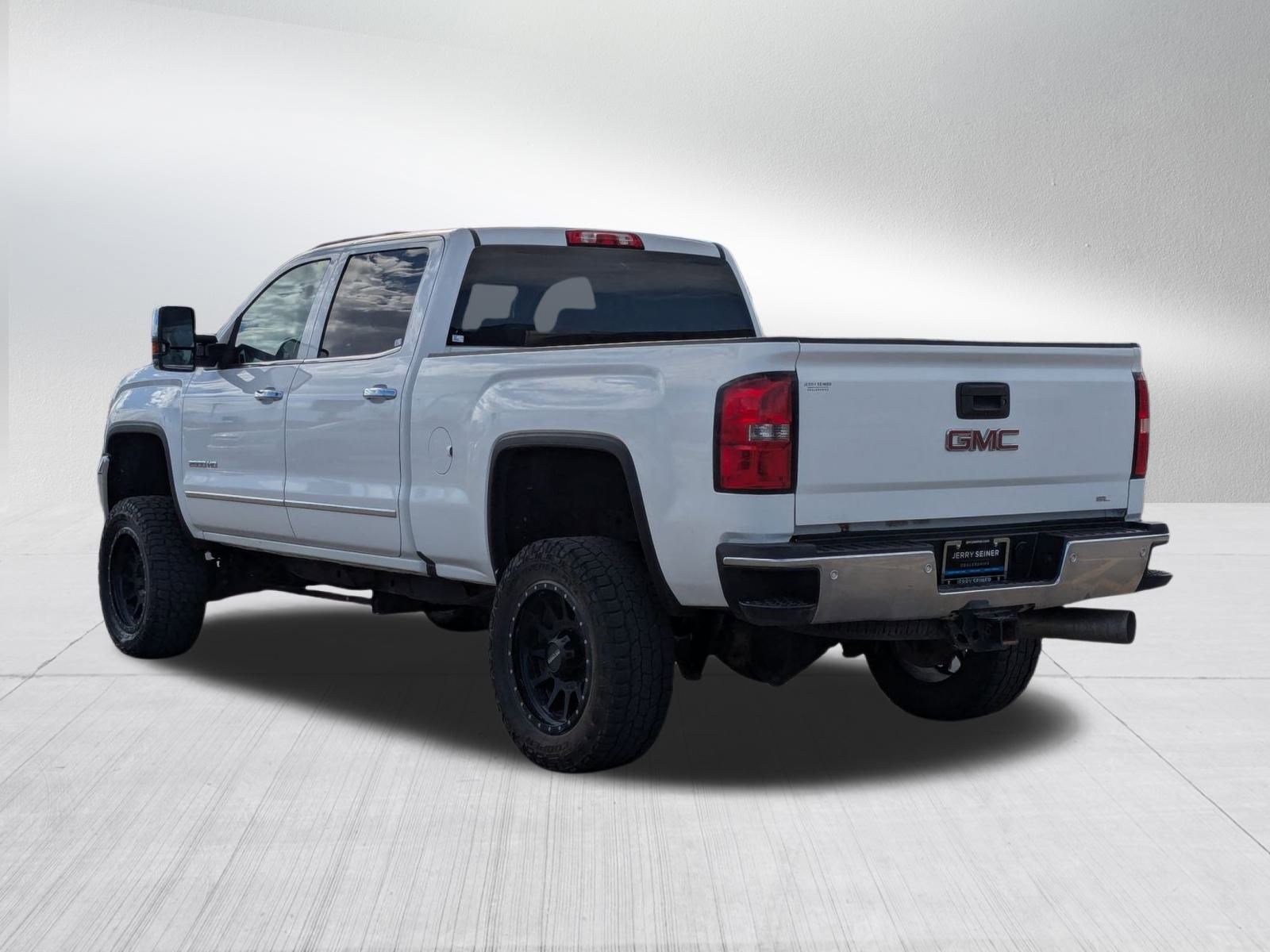 2018 Gmc Sierra 2500 HD SLT photo 3