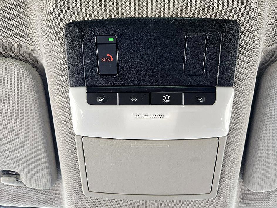 2023 Nissan Rogue SV photo 18
