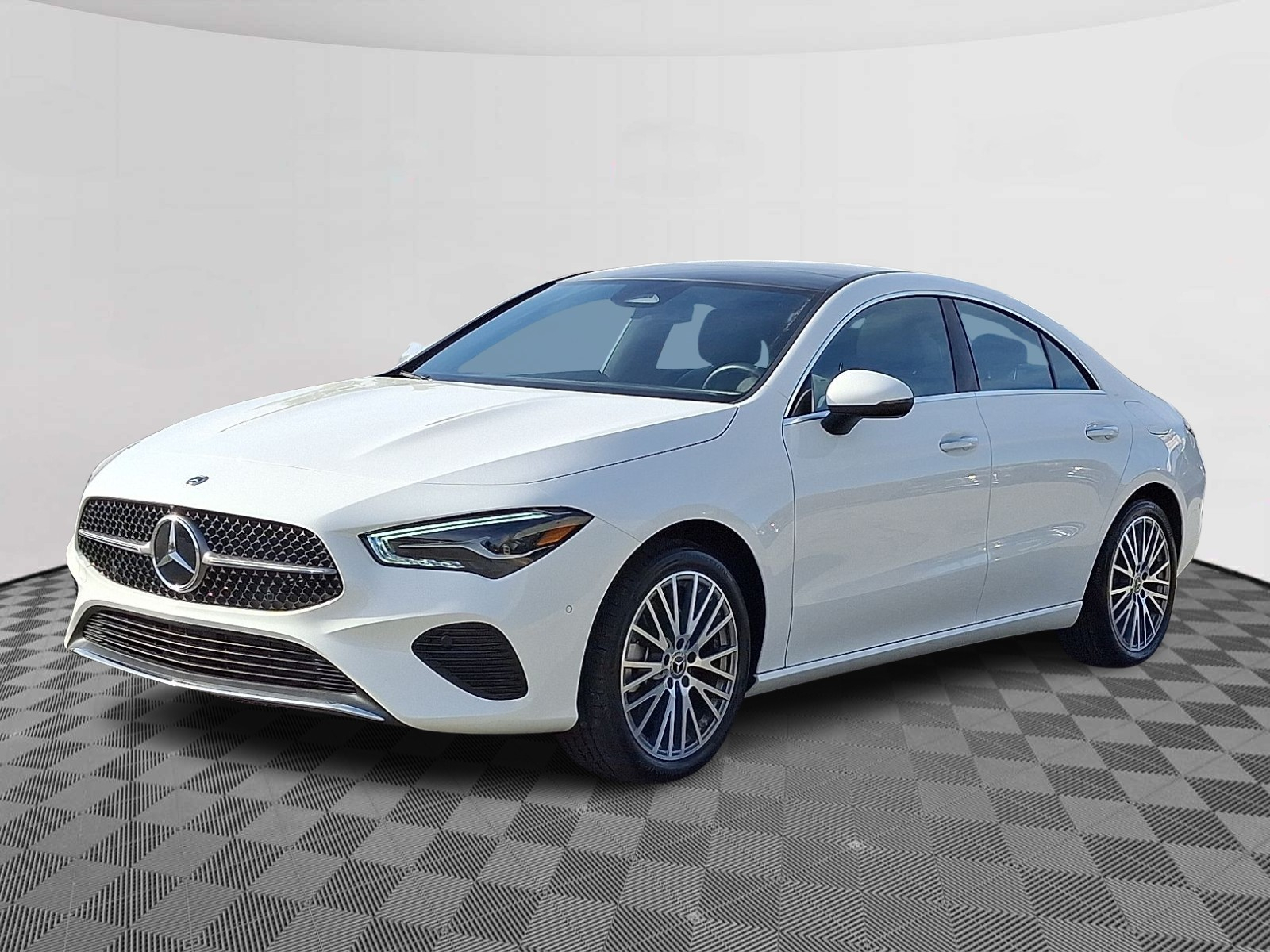 2025 Mercedes Benz CLA 250 4MATIC photo 2