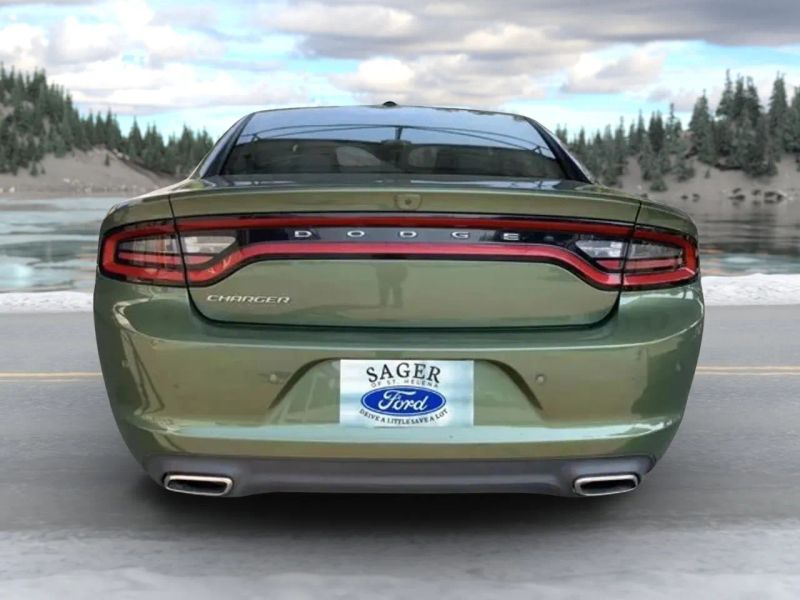 2022 Dodge Charger SXT photo 5