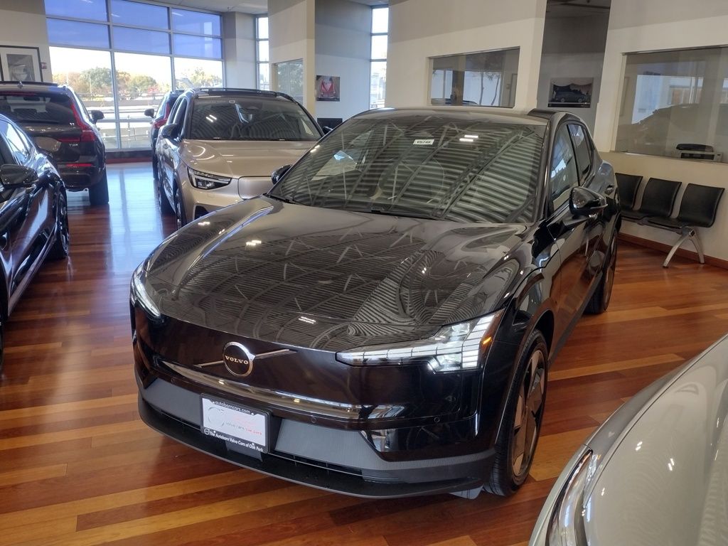 2025 VOLVO EX30 - Image 16