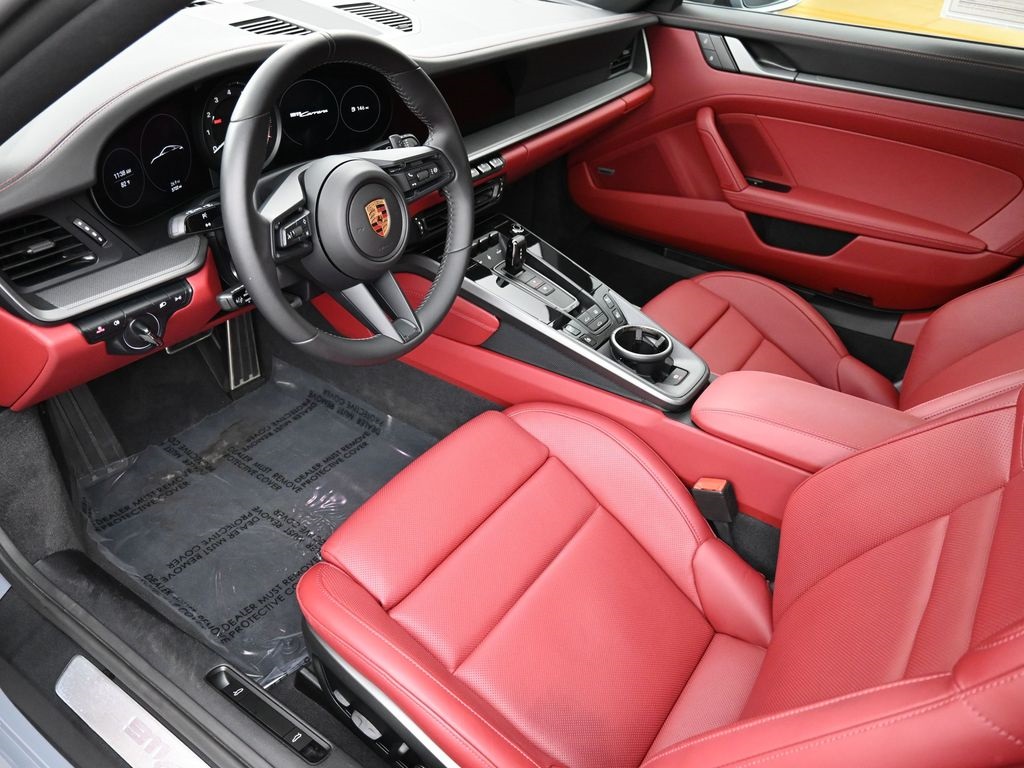 2024 Porsche 911 T 4 photo 4