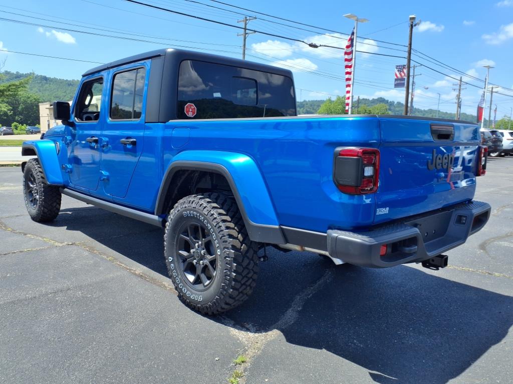 2025 Jeep Gladiator Willys photo 3