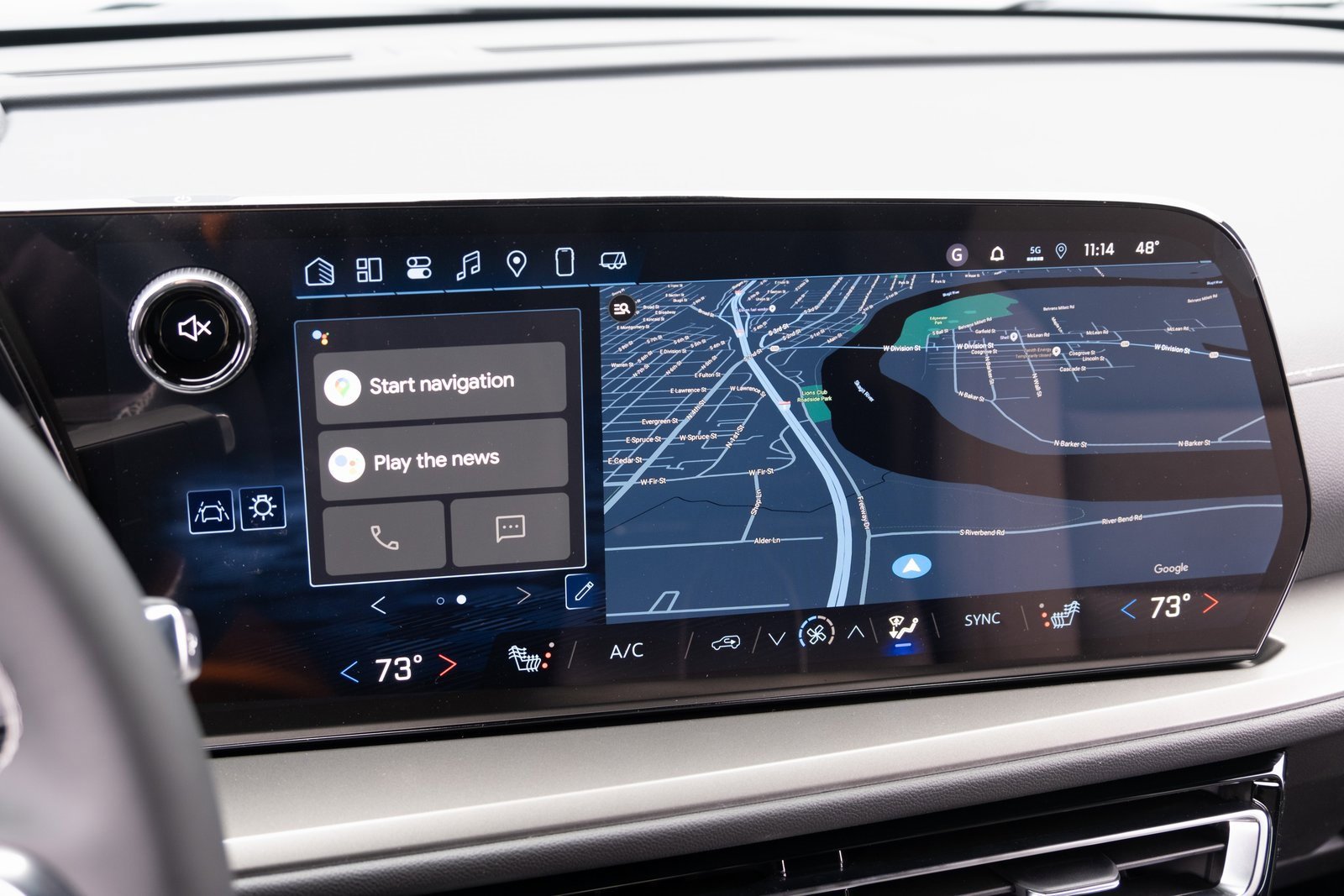 2025 Chevrolet Traverse photo 3