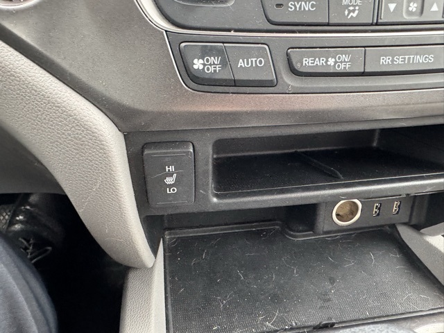 2017 Honda Pilot EX-L photo 30