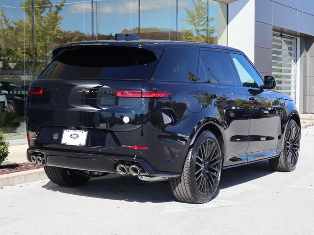 2025 Land Rover Range Rover Sport photo 4
