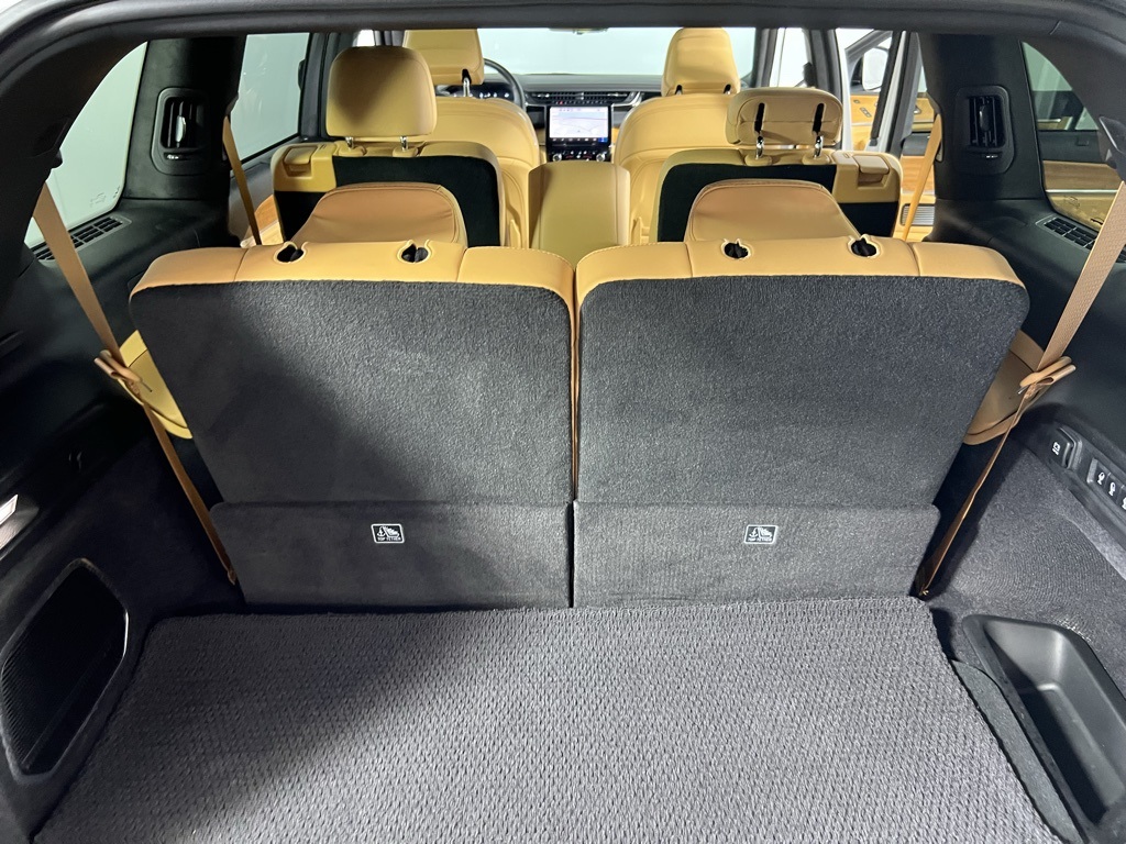2024 Jeep Grand Cherokee L Summit Reserve photo 29