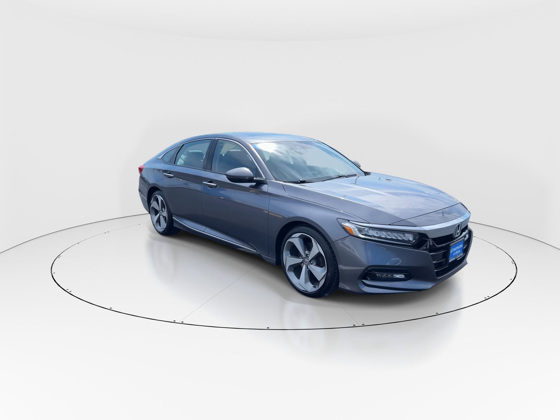 2020 Honda Accord Touring photo 2