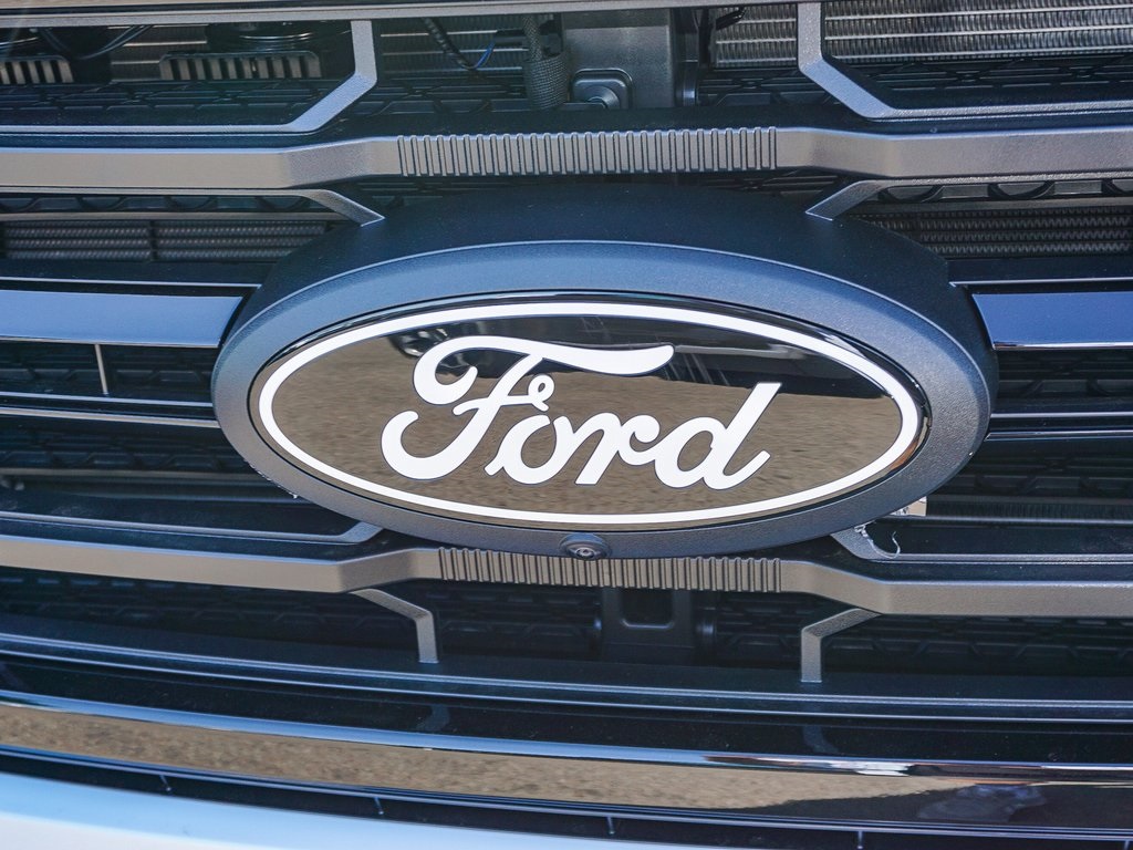 2025 Ford F-150 XLT photo 4