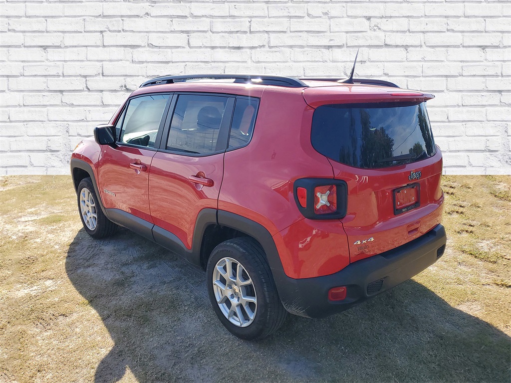 2023 Jeep Renegade Latitude photo 3
