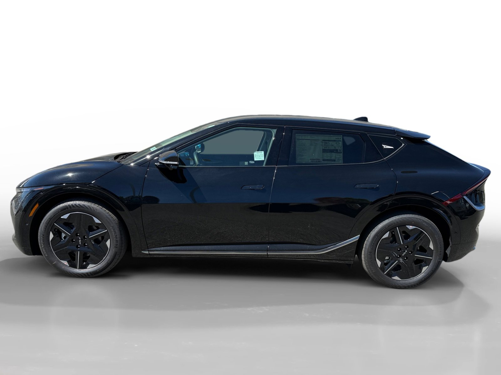 2025 Kia EV6 Wind photo 2