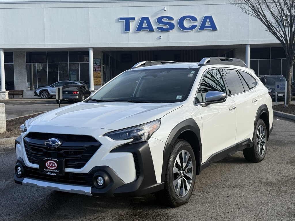 2024 Subaru Outback Touring's photo