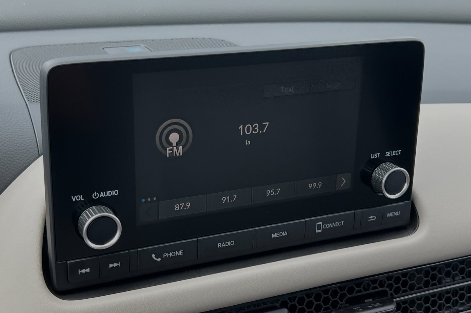 2025 Honda HR-V LX photo 15