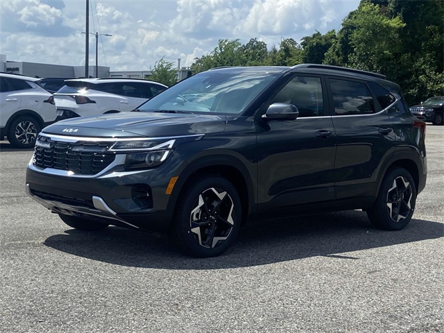 2025 Kia Seltos EX photo 3
