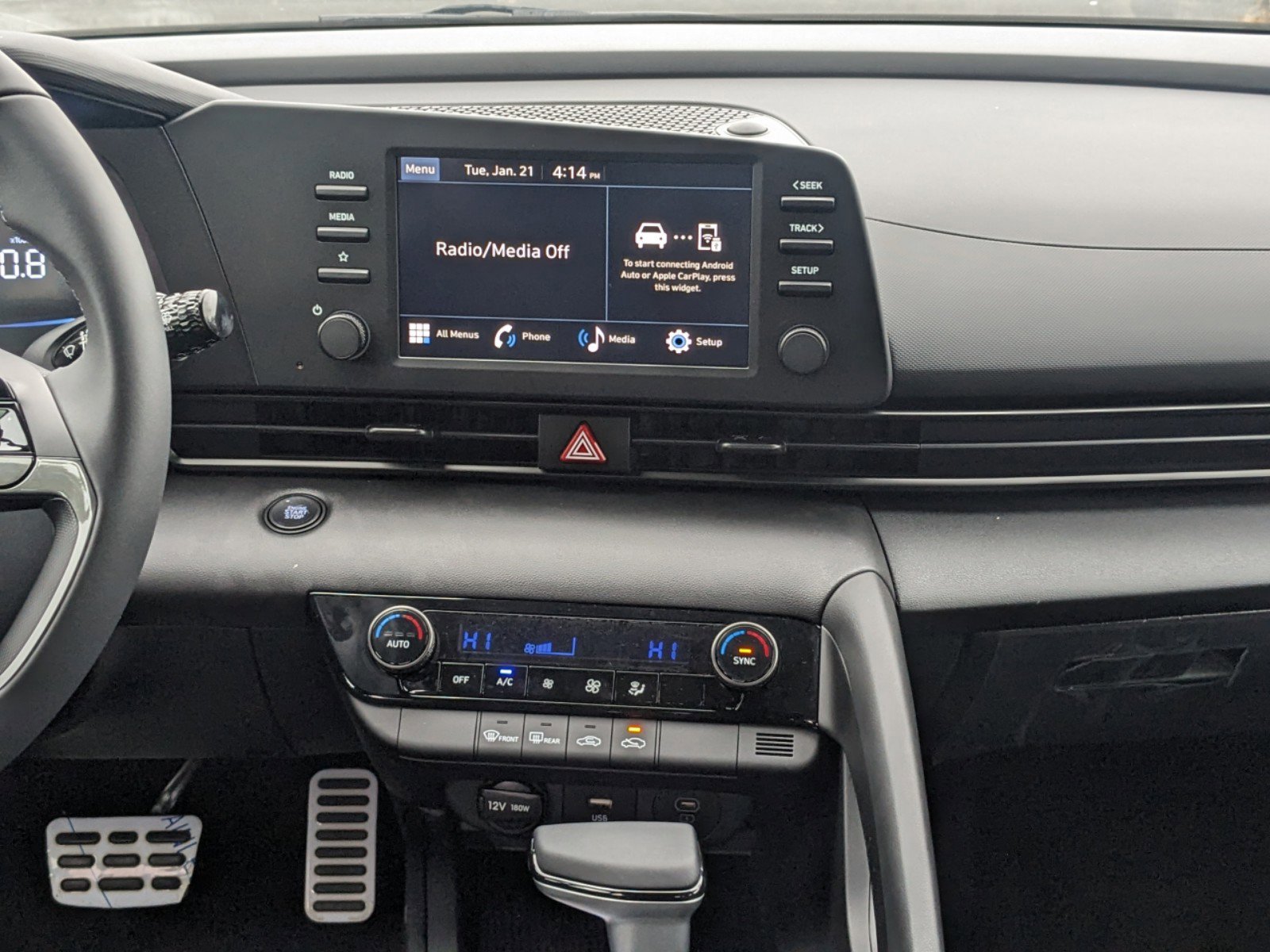 2025 Hyundai Elantra SEL Sport photo 16