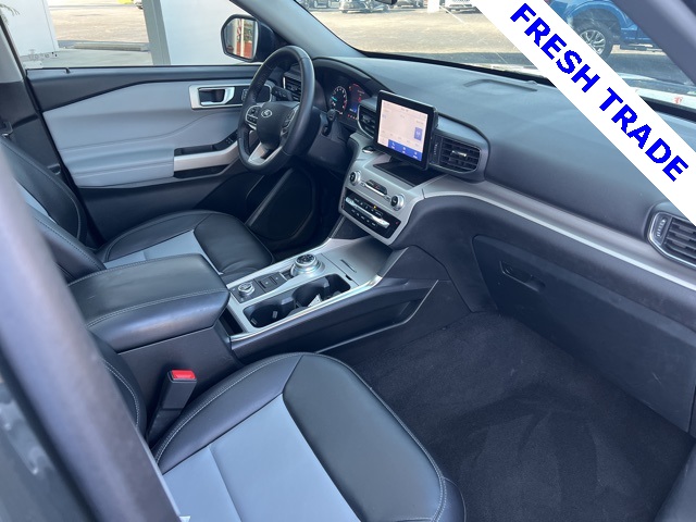 2023 Ford Explorer XLT photo 9