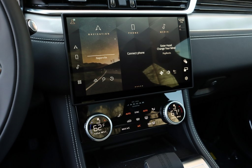 2026 JAGUAR PACE P250 - Image 20