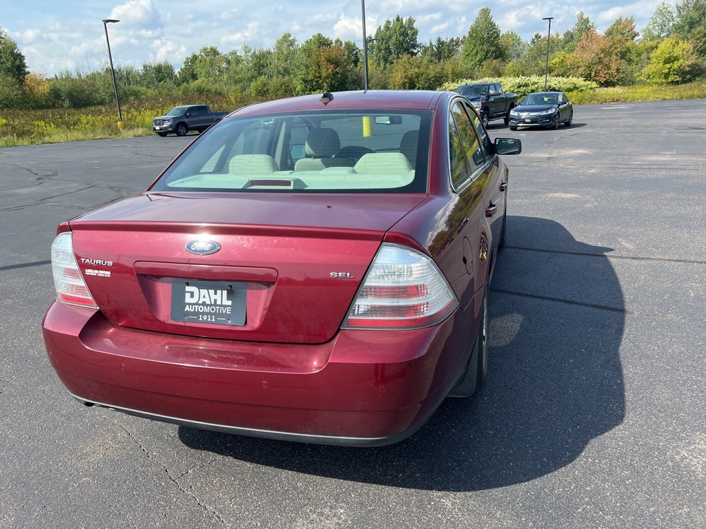 2008 Ford Taurus SEL photo 13