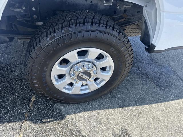 2023 Ford F-250 photo 12