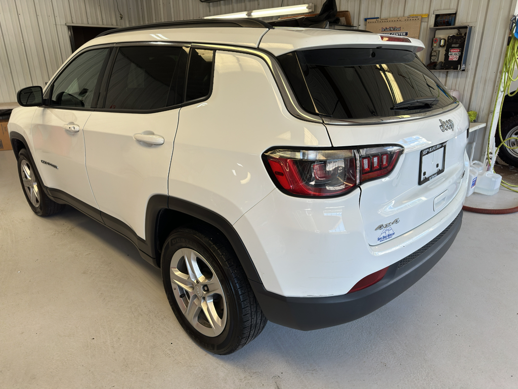 2023 Jeep Compass Latitude photo 6