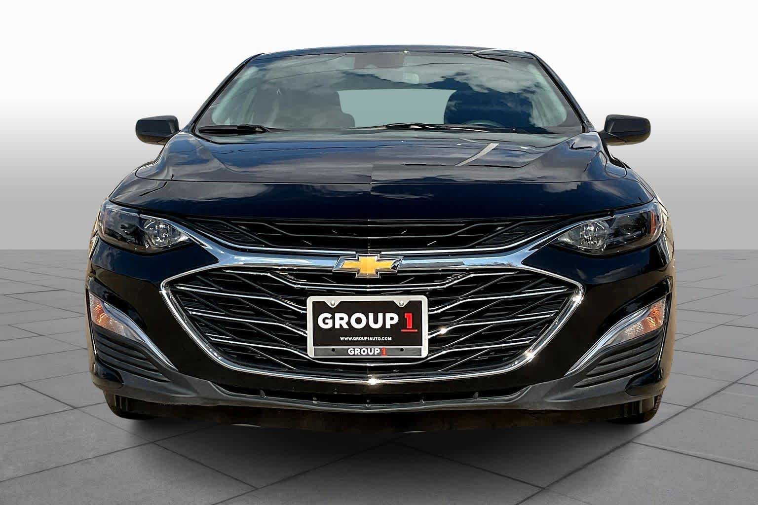2023 Chevrolet Malibu LS photo 3