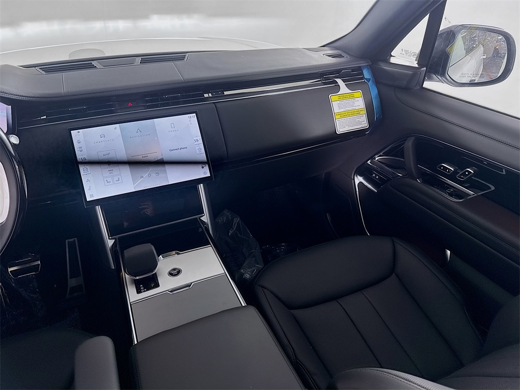 2025 Land Rover Range Rover SE photo 19