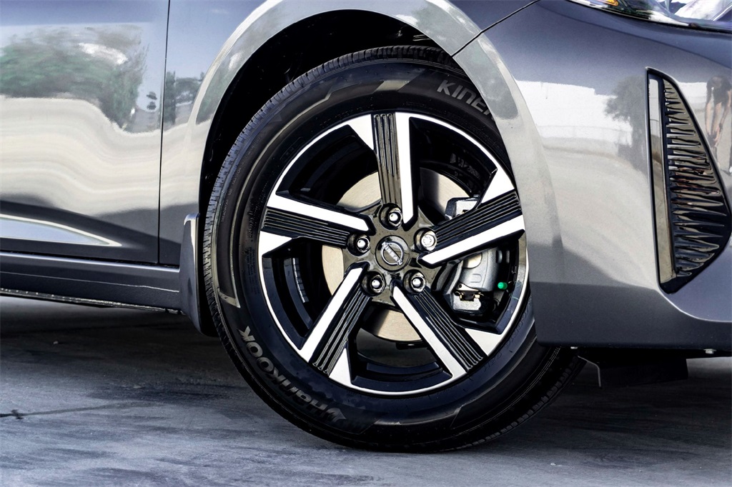 2025 Nissan Sentra SV photo 2