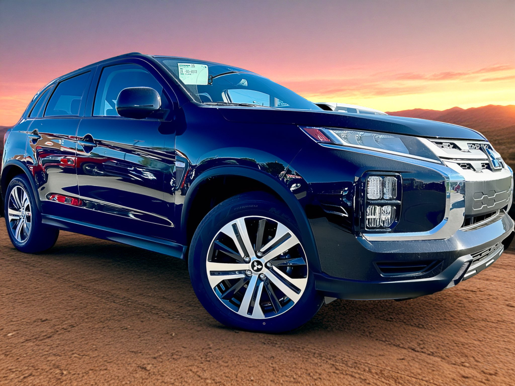 2025 Mitsubishi Outlander Sport ES's photo