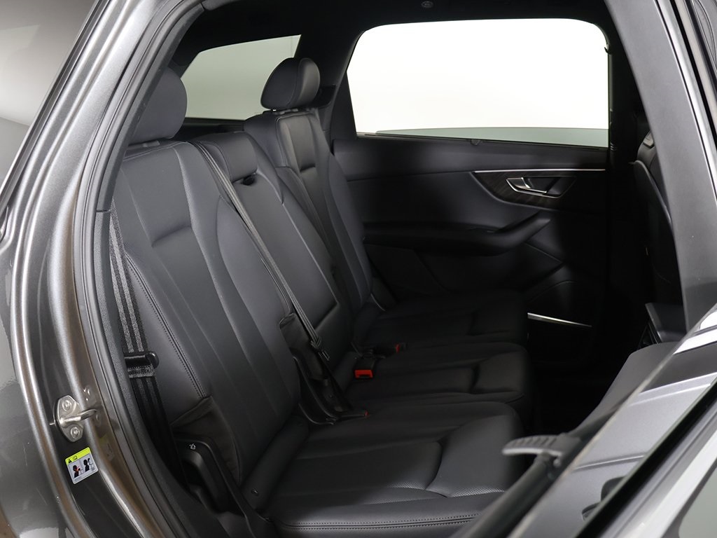 2022 Audi Q7 45 Premium Plus photo 33