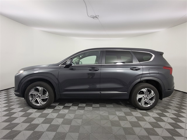 2022 Hyundai Santa Fe SE photo 2