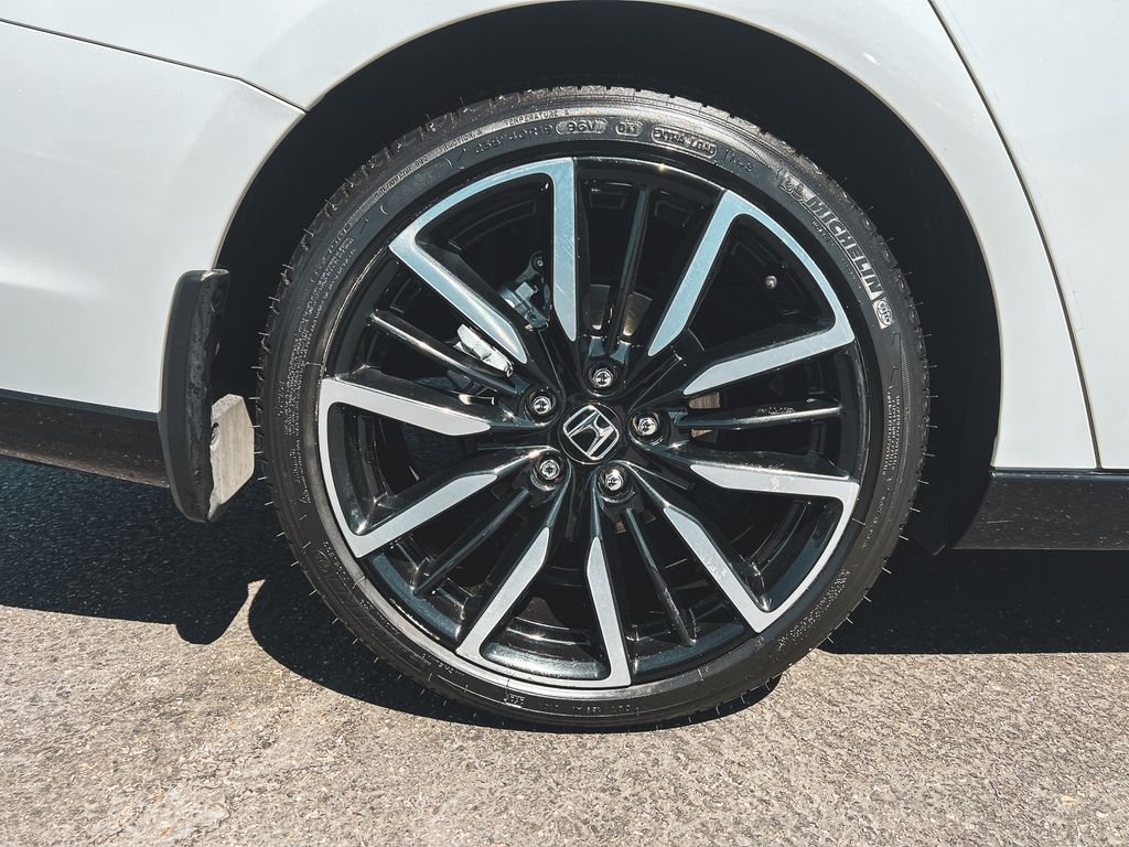 2024 Honda Accord Hybrid Touring photo 4