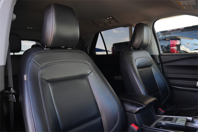 2021 Ford Explorer XLT photo 16