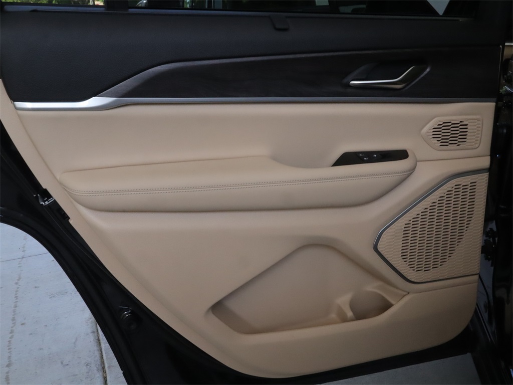 2023 Jeep Grand Cherokee Limited photo 22