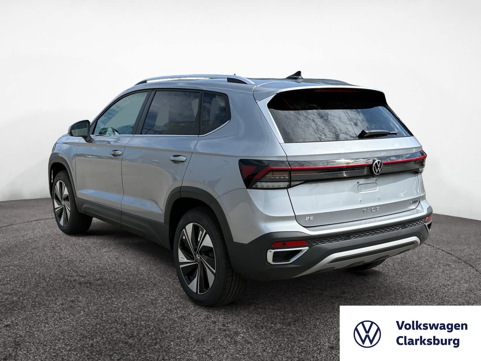 2025 Volkswagen Taos SE photo 2