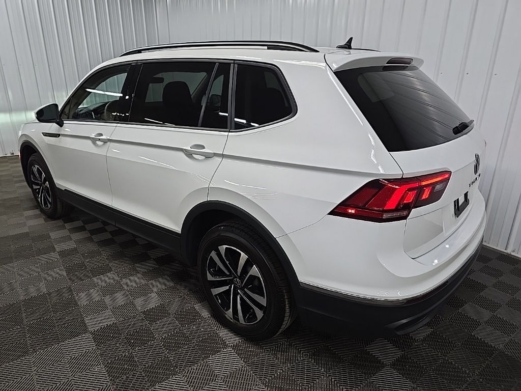 2022 Volkswagen Tiguan S photo 9