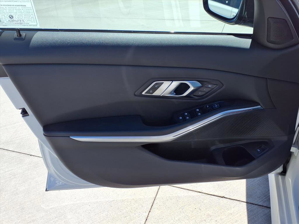 2022 Bmw 330i photo 11