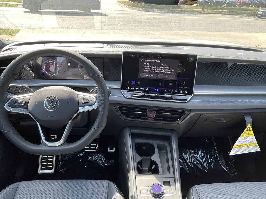 2025 Volkswagen Tiguan SE R-Line Black photo 5