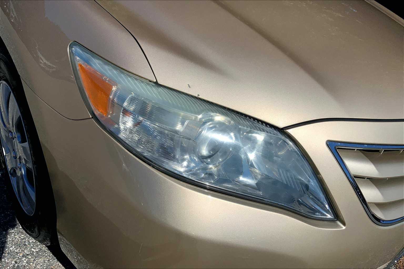2010 Toyota Camry LE photo 25