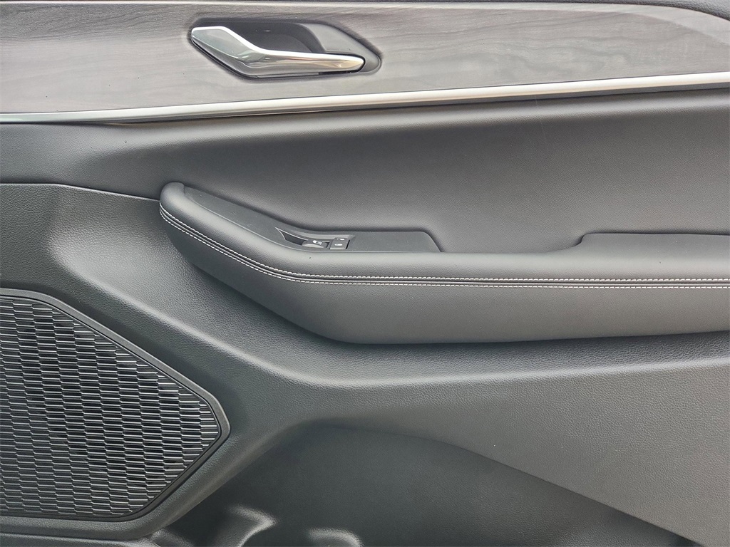 2025 Jeep Grand Cherokee Limited photo 28