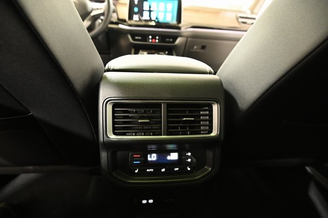 2026 Volkswagen Atlas SEL photo 27
