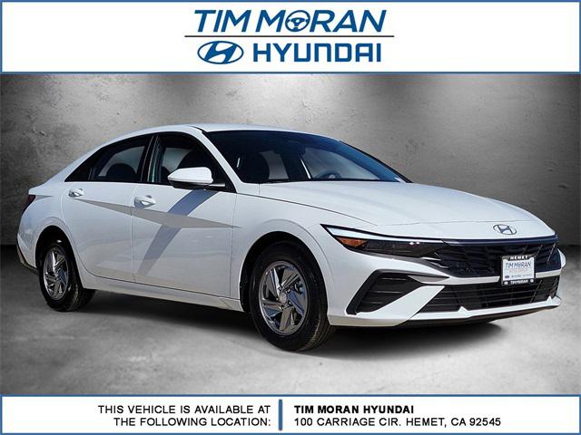 2025 Hyundai Elantra SE's photo