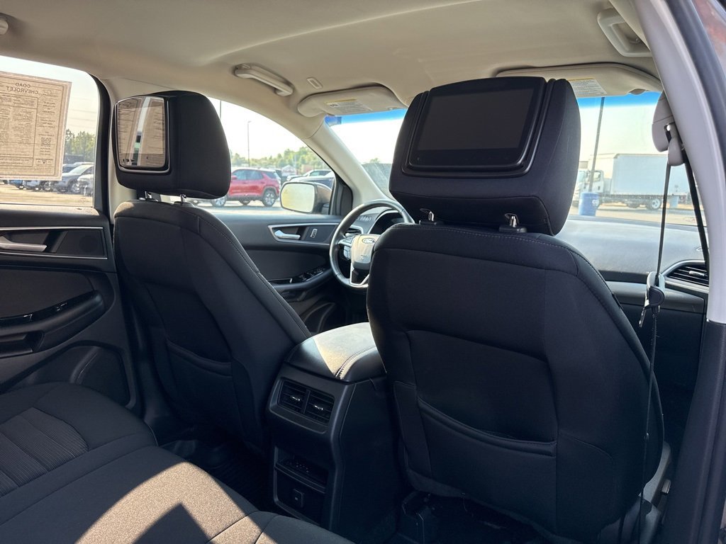 2019 Ford Edge SEL photo 13