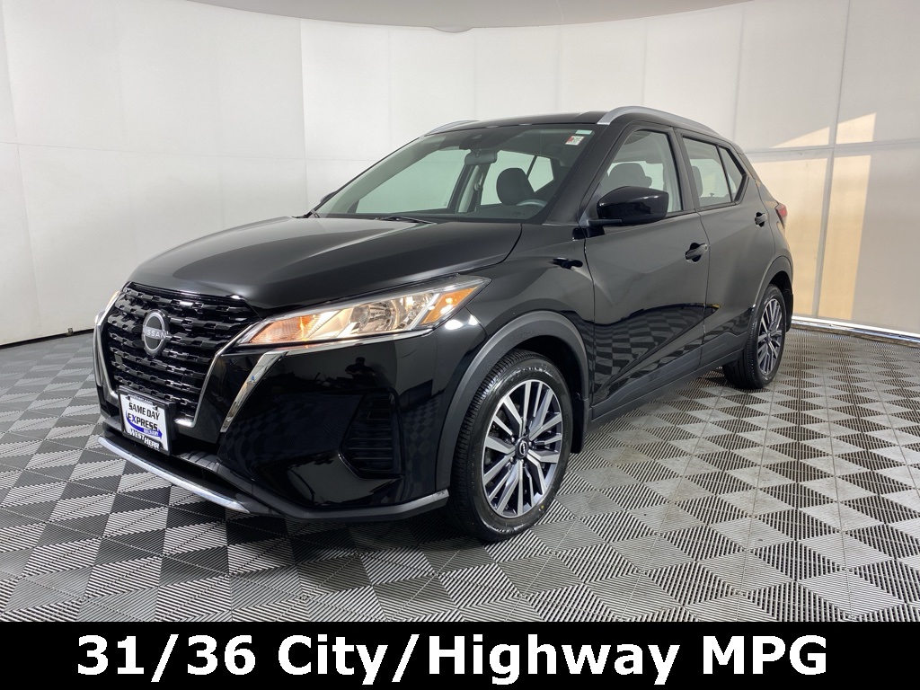 2023 Nissan Kicks SV photo 3