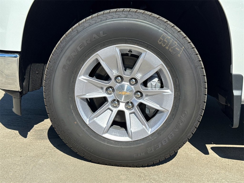 2026 Chevrolet Silverado 1500 LT photo 4