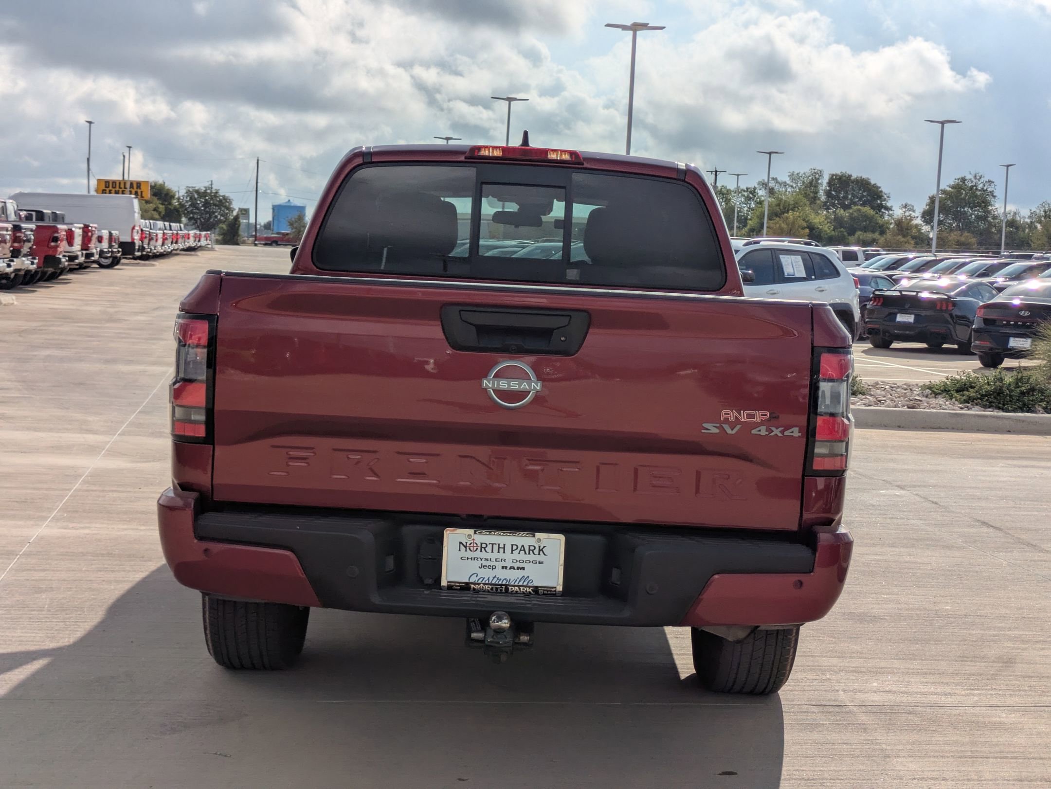2022 Nissan Frontier SV photo 3