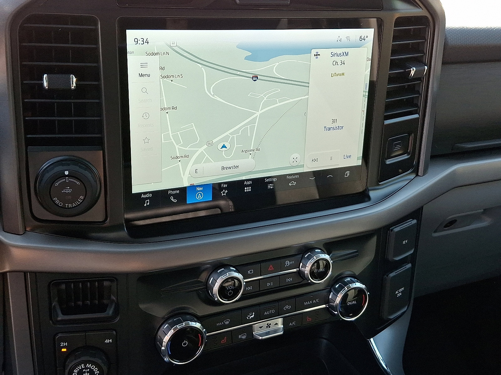 2025 Ford F-150 XLT photo 7