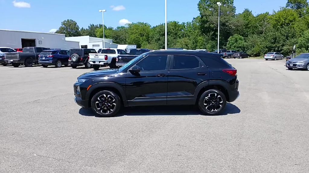 2022 Chevrolet Trailblazer LT photo 4
