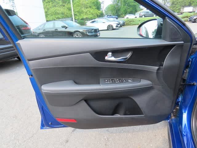 2024 Kia Forte GT-Line photo 15